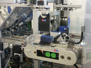 دستگاه کارتن ساز عمودی | اتوماتیک | بسته بندی دور تا دور 